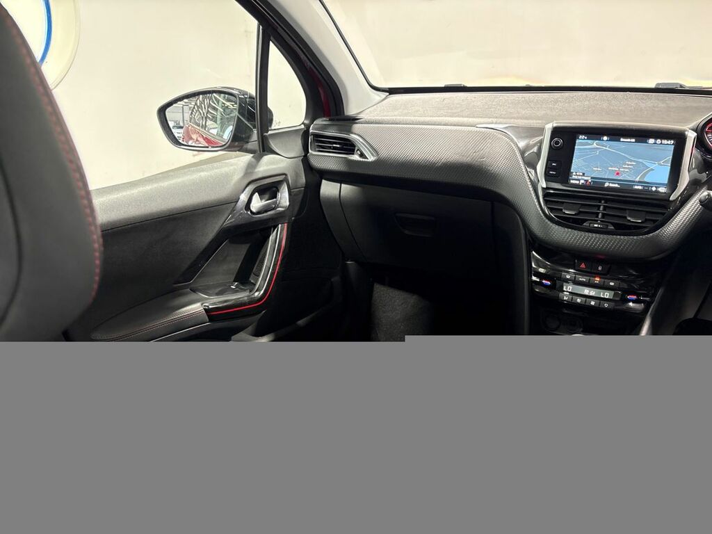 Peugeot 2008 1.2 Puretech 110 Gt Line 6 Speed Red #3