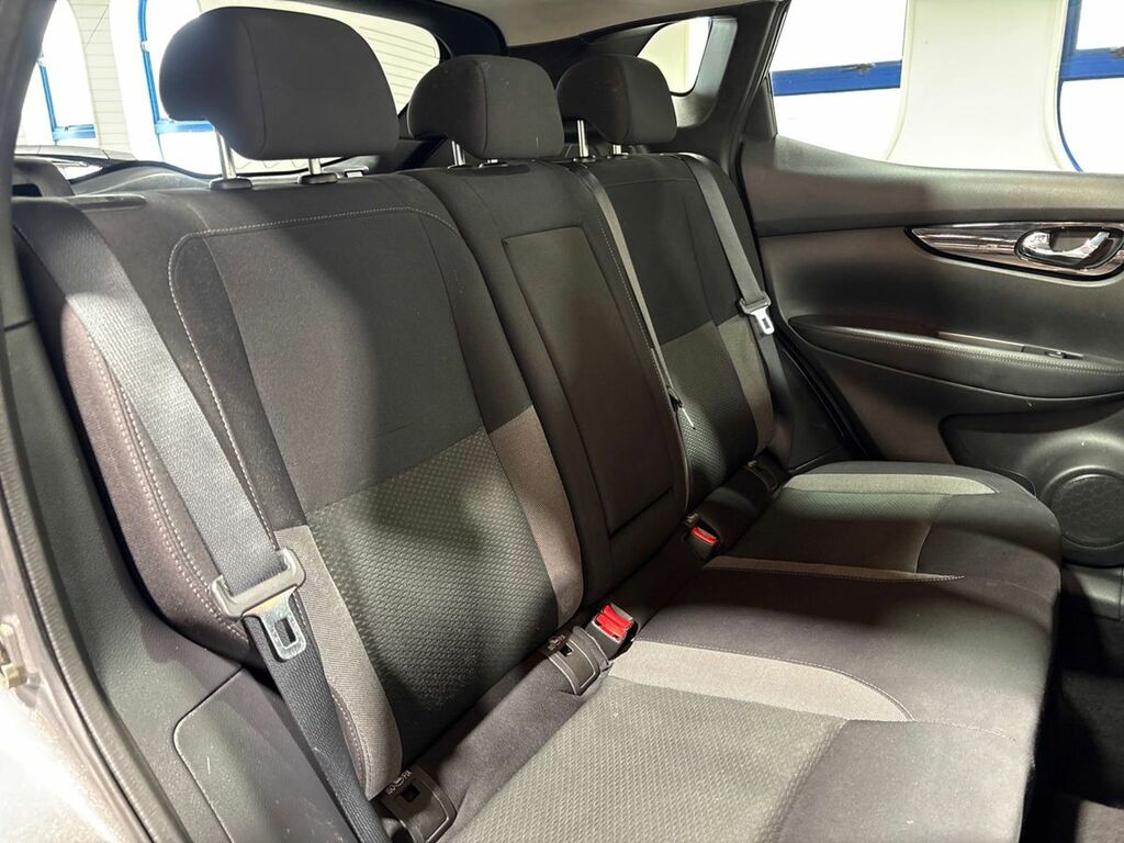 Nissan Qashqai 1.3 Dig-t 160 N-connecta Grey #4
