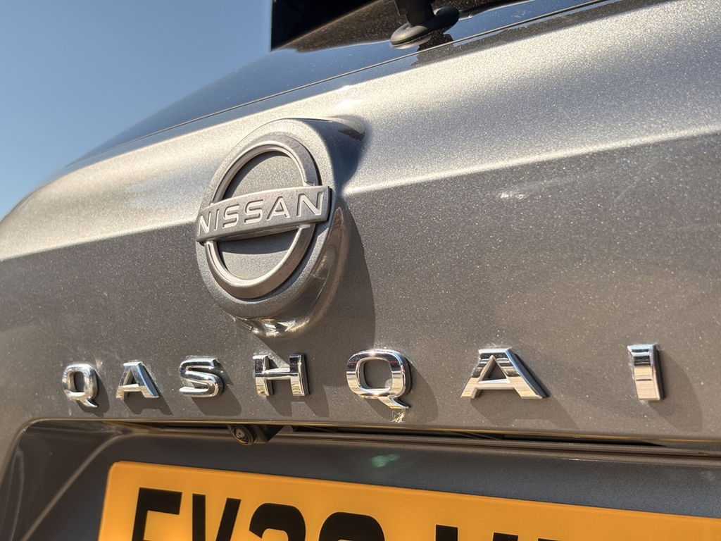 Nissan Qashqai 1.3 Dig-t Mh 158 Tekna Xtronic FV22WYP Grey #2