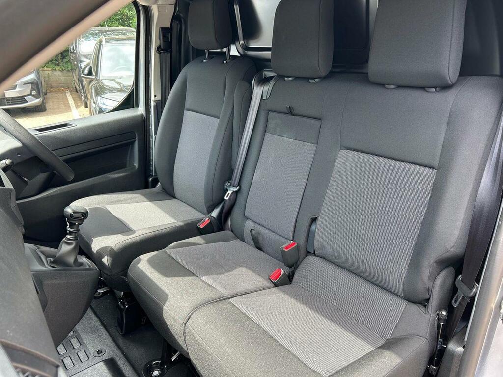 Vauxhall Vivaro XL 1.5 Turbo D 120 Prime H1 Grey #16