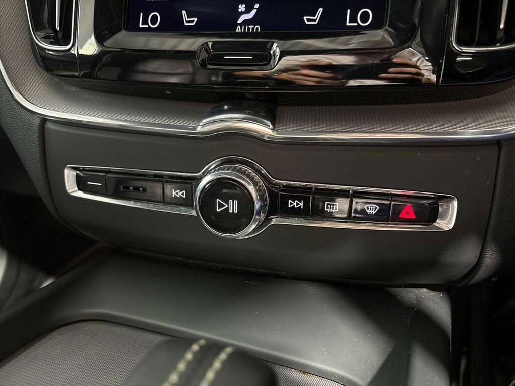 Volvo XC60 2.0 T6 Recharge Phev R Design Awd Silver #15