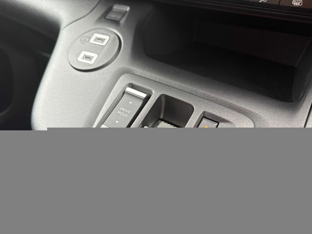 Vauxhall Combo White White #6