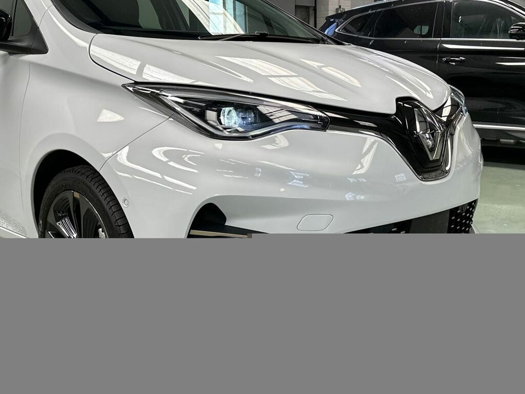 Renault Zoe 100Kw Iconic R135 50Kwh Boost Charge White