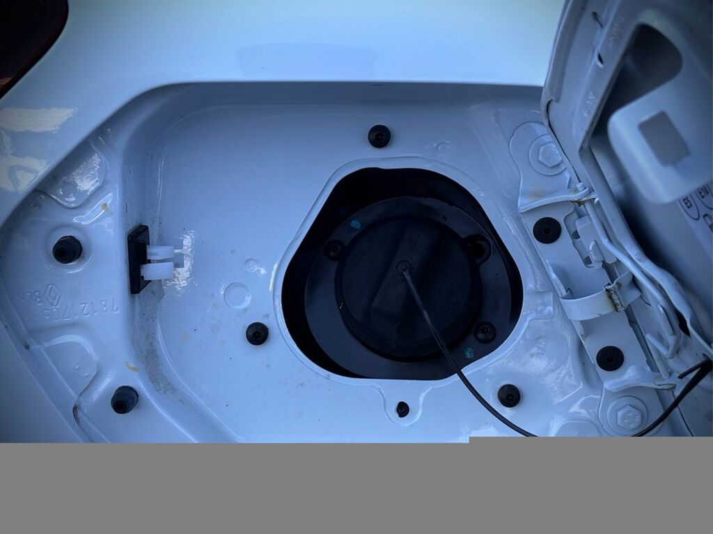 Dacia Sandero Stepway 1.0 Tce Extreme Cvt White #4