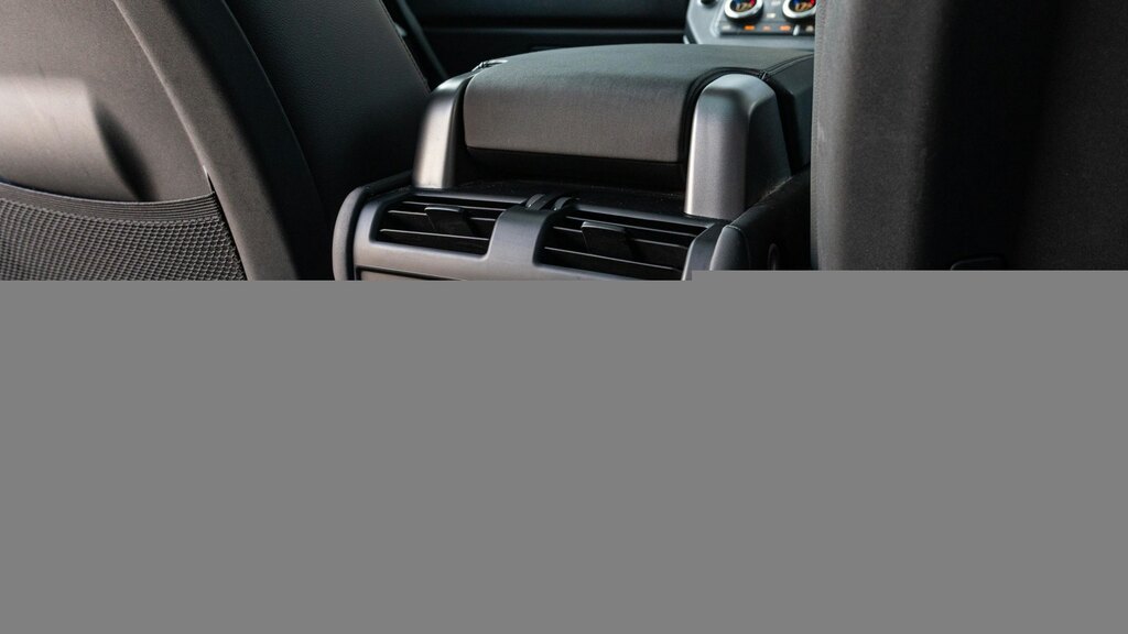 Land Rover Defender 110 3.0 D250 Xs Edition 110 Silver #6