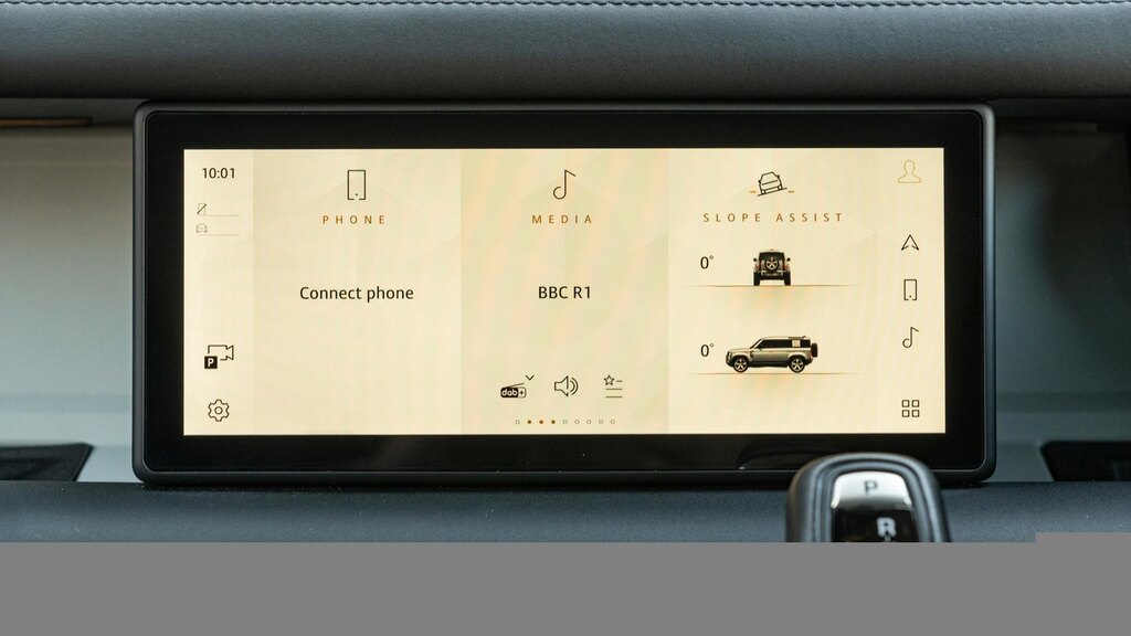 Land Rover Defender 110 3.0 D250 Xs Edition 110 Silver #3
