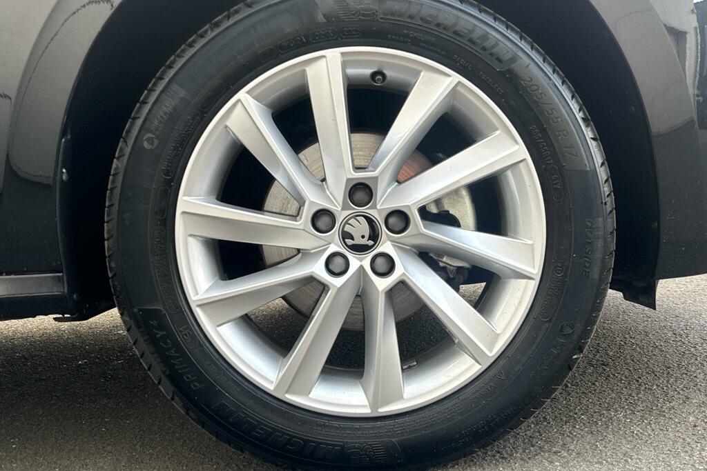 Skoda Kamiq Kamiq 1.0 Tsi Se Edition 2575 Koda GJ75CMY Black #5