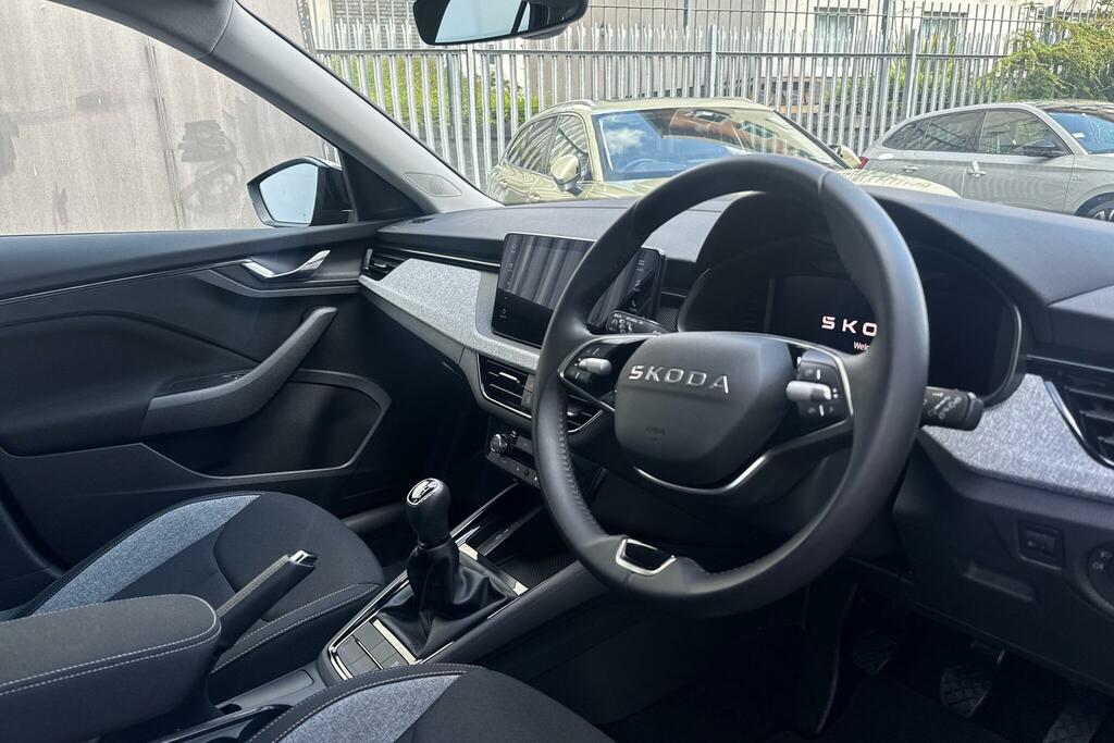 Skoda Kamiq Kamiq 1.0 Tsi Se Edition 2575 Koda GJ75CMY Black #6