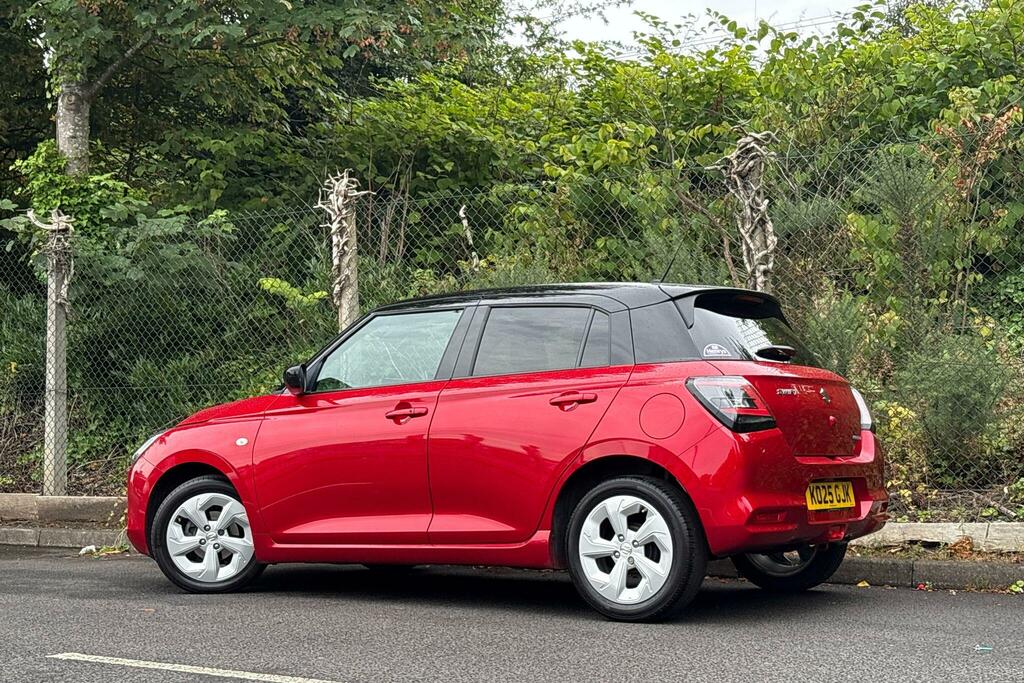 Suzuki Swift Swift 1.2 Mhev Motion Cvt Euro 6 Ss 2525 S Red #2