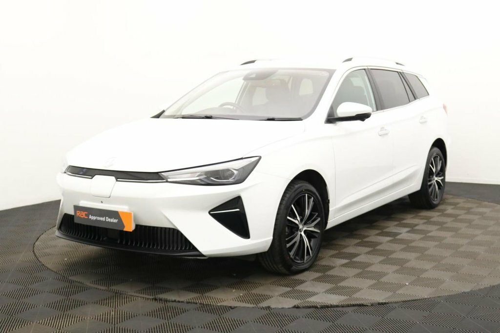 MG MG5 Estate White #6