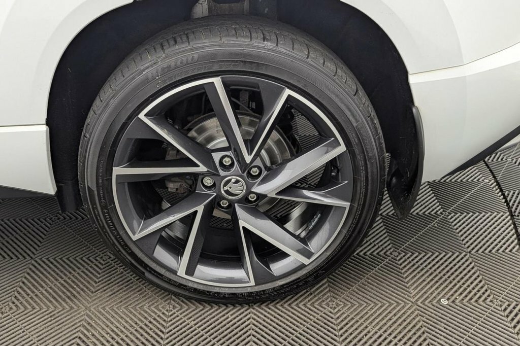 Skoda Karoq 1.5 Tsi Edition Dsg Black #54