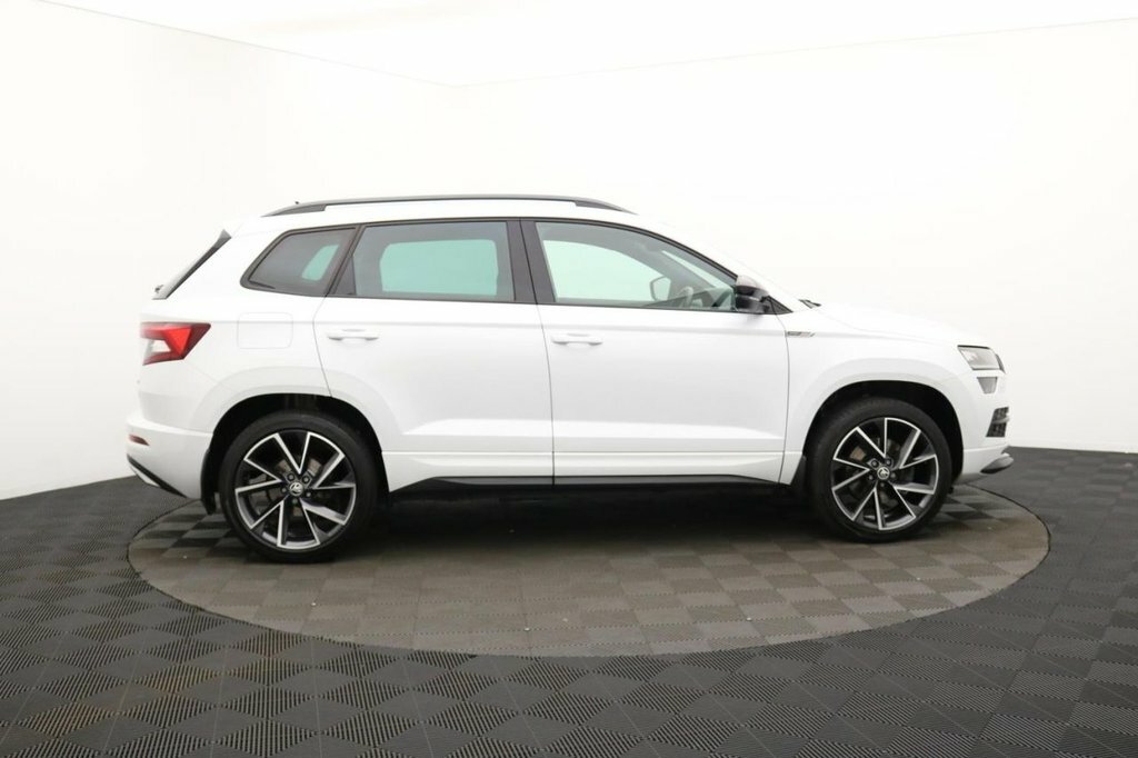 Skoda Karoq 2L Sportline White #2