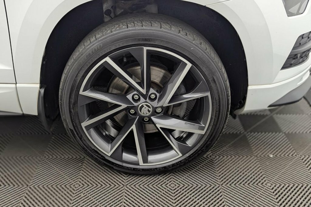 Skoda Karoq 1.5 Tsi Edition Dsg Black #51