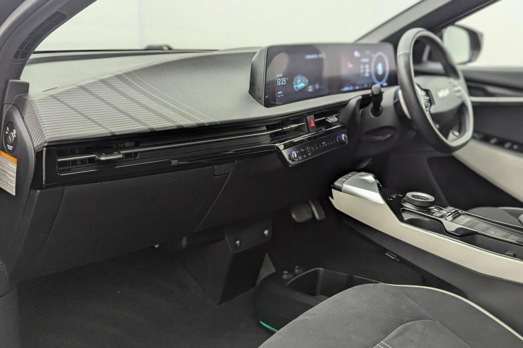 Kia EV6 Ev6 166Kw Air 77.4Kwh Estate White #21