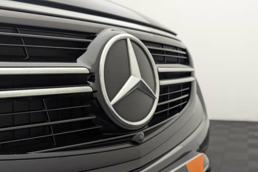 Mercedes-Benz EQC Amg Line Black #49