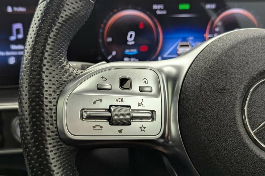 Mercedes-Benz EQC Amg Line Black #31