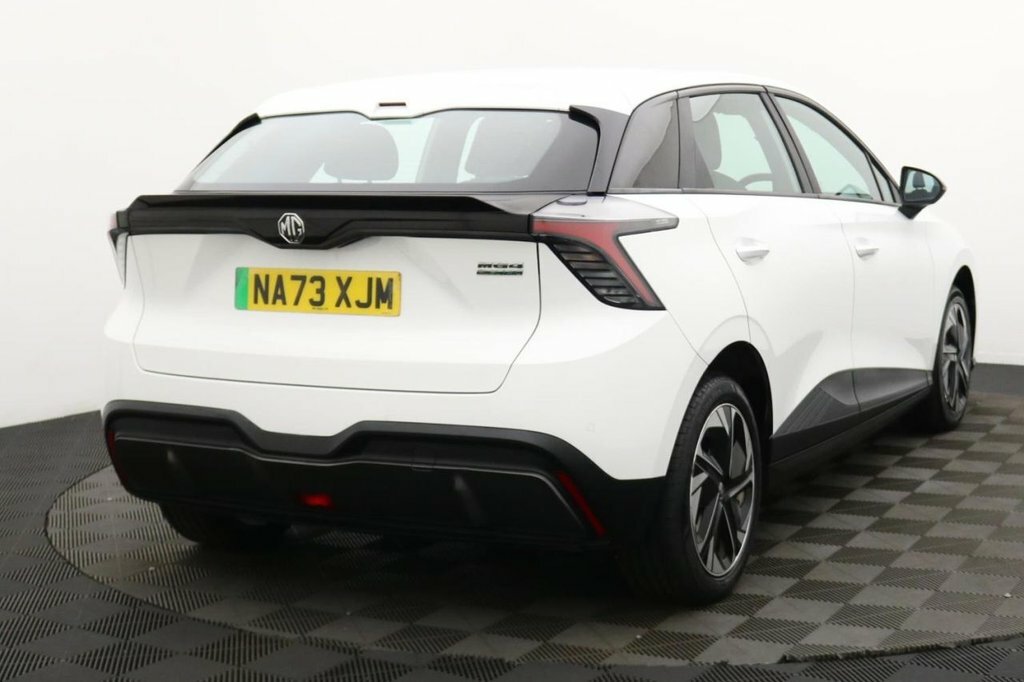 MG MG4 Hatchback White #4