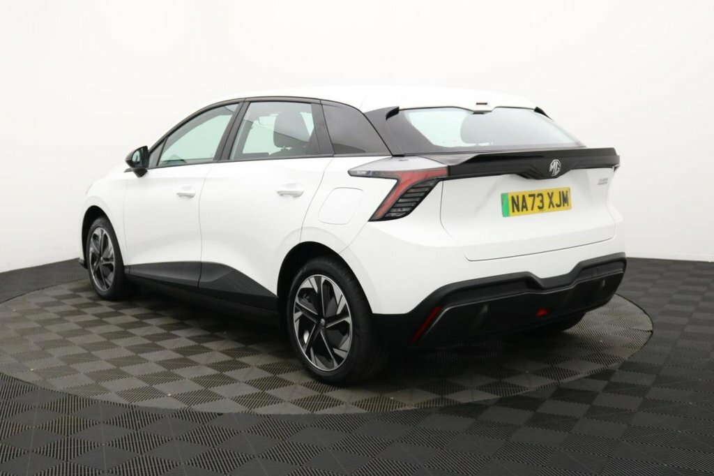 MG MG4 Hatchback White #6