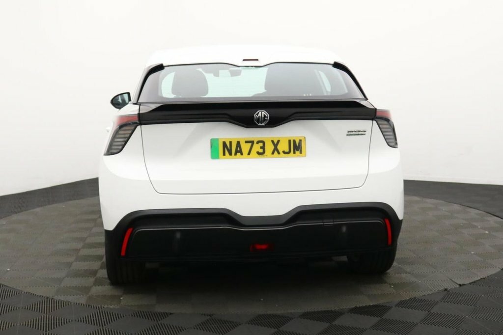 MG MG4 Hatchback White #5