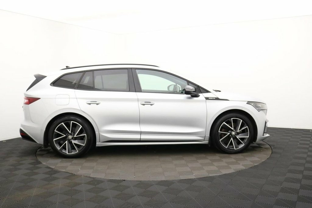 Skoda ENYAQ Suv Silver #2