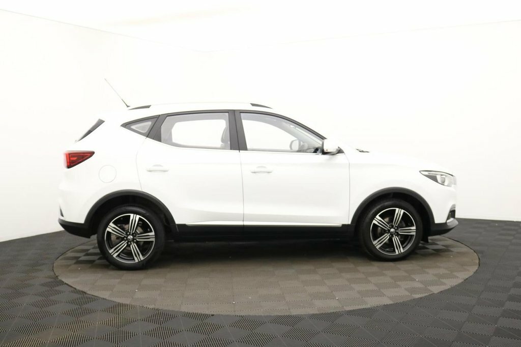 MG ZS 1L Exclusive White #2