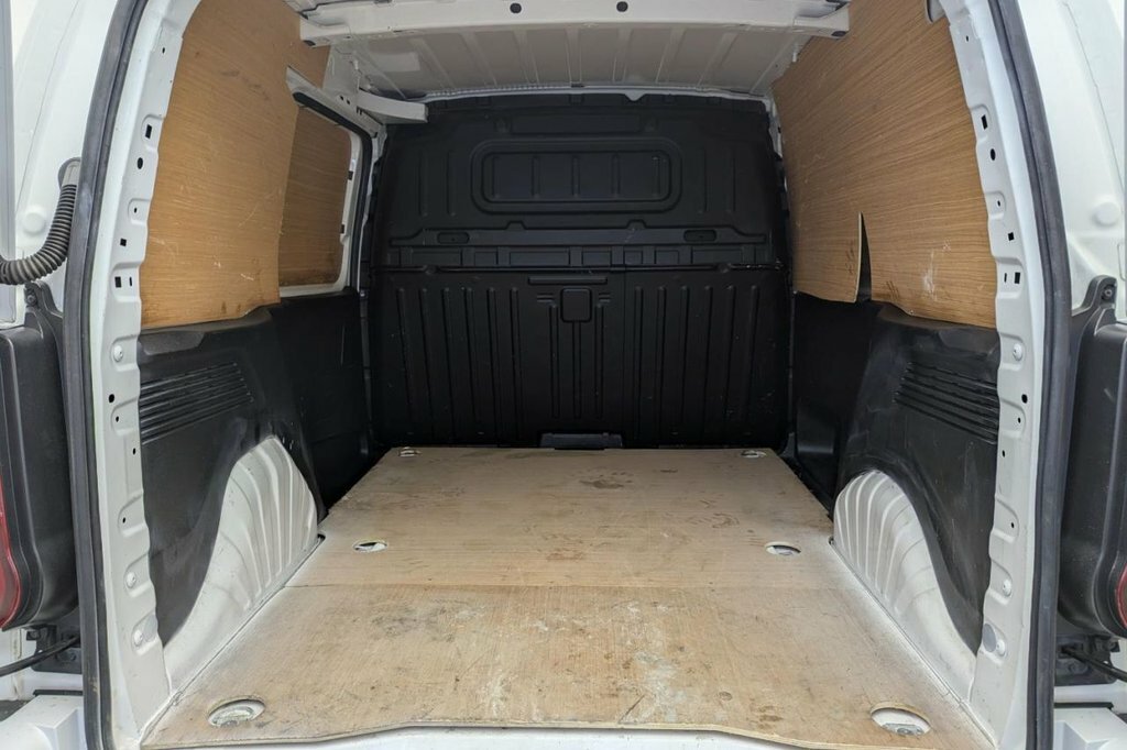 Vauxhall Combo 2300 Sportive 1.5 Bluehdi 100 Air Con P Sensors Lw White #13