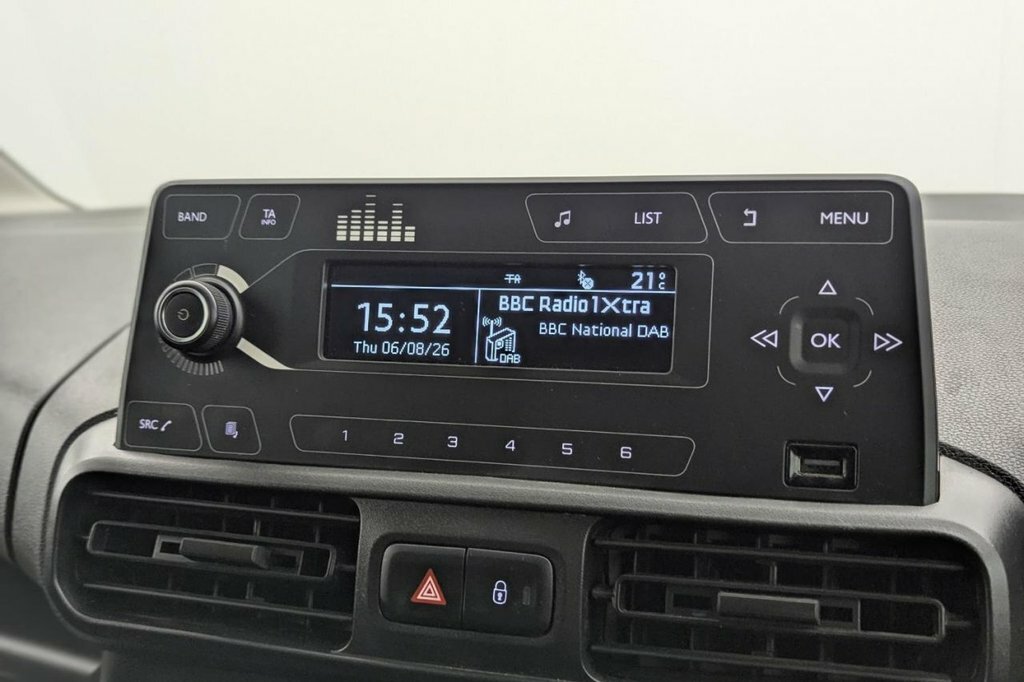 Vauxhall Combo 2300 Sportive 1.5 Bluehdi 100 Air Con P Sensors Lw White #27