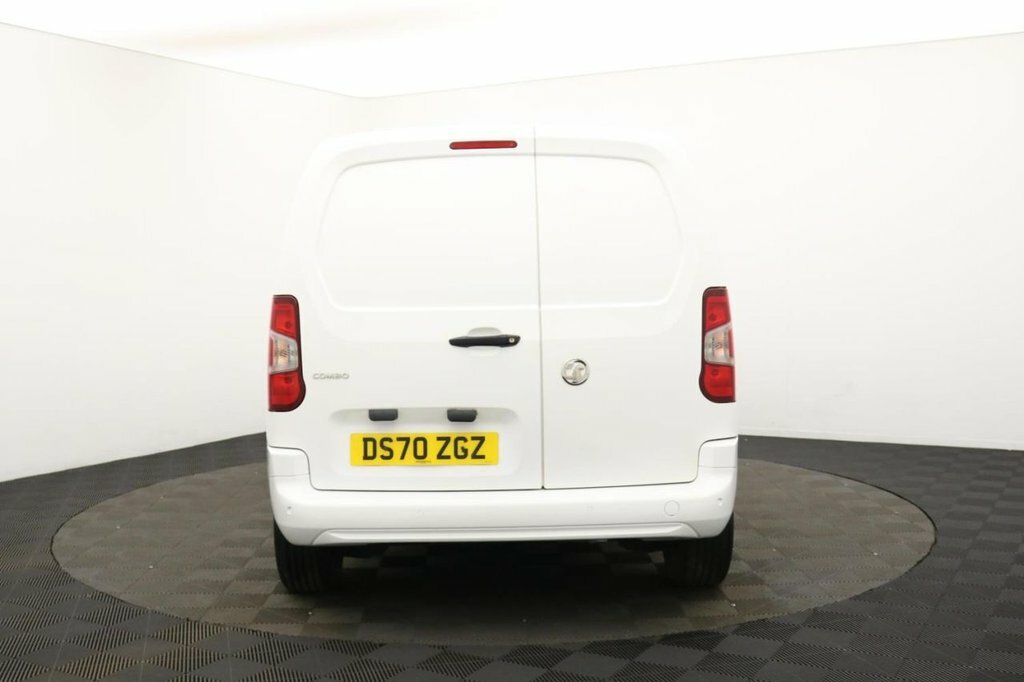 Vauxhall Combo 1.6L Sportive White #5