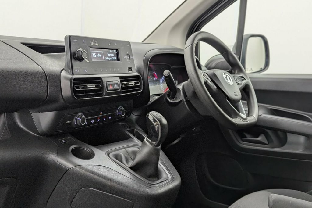 Vauxhall Combo 2300 Sportive 1.5 Bluehdi 100 Air Con P Sensors Lw White #19
