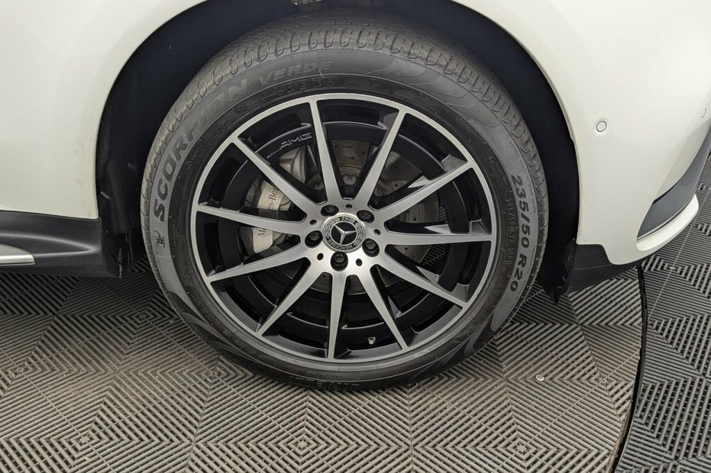 Mercedes-Benz EQC Eqc 400 Amg Line Premium 4Matic Black #57