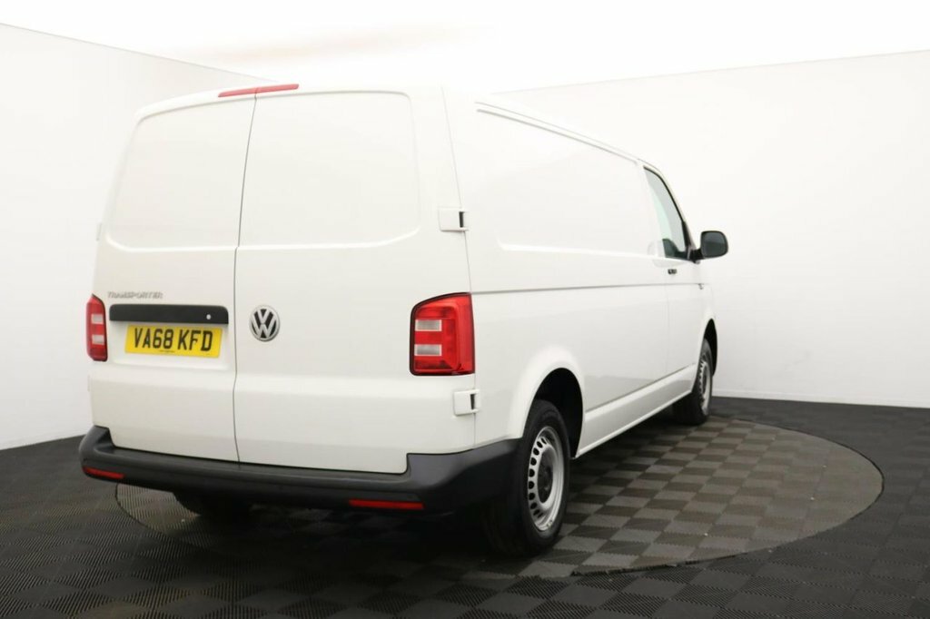 Volkswagen Transporter 2L Startline White #4