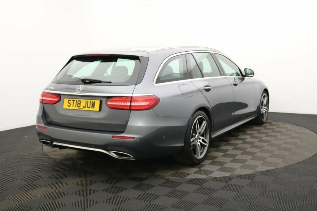 Mercedes-Benz E Class 2L Amg Line Grey #4