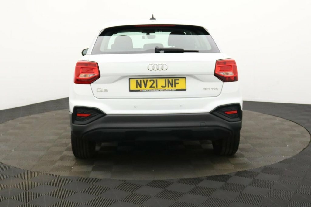 Audi Q2 2L Technik White #5