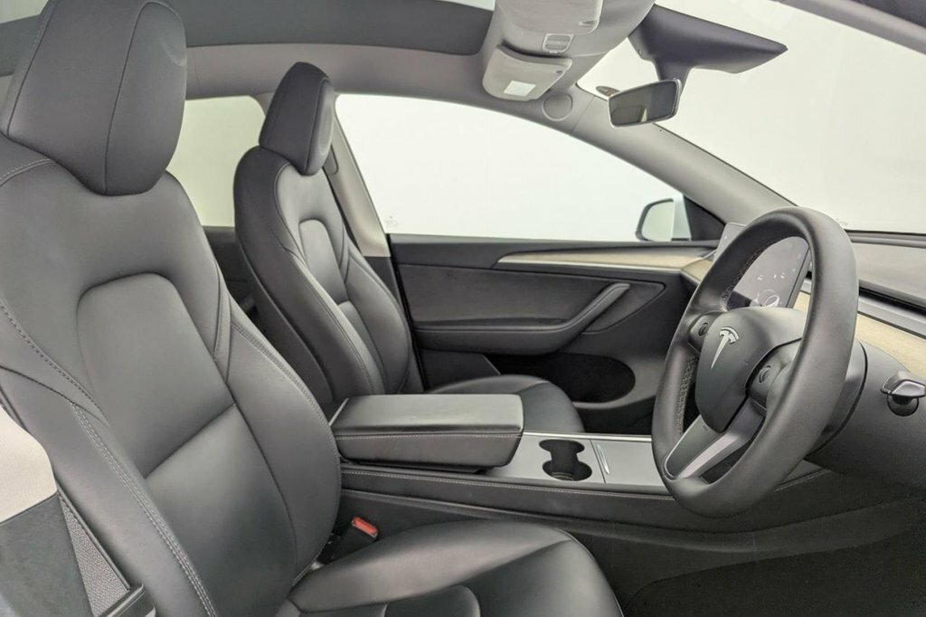 Tesla Model Y Suv BK23AYE White #3