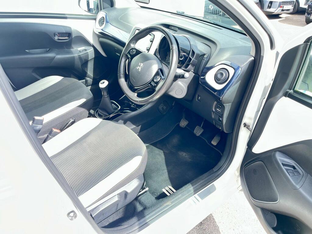 Peugeot 108 1.2 Puretech Allure Hatchback Eu White #22