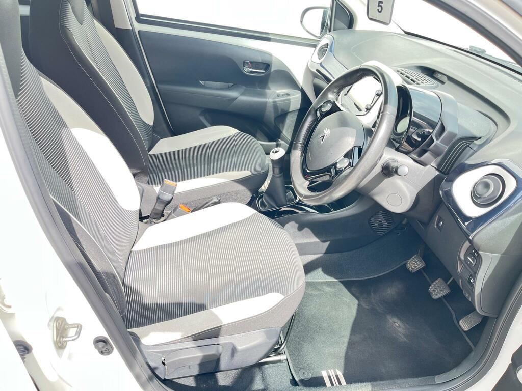 Peugeot 108 1.2 Puretech Allure Hatchback Eu White #19