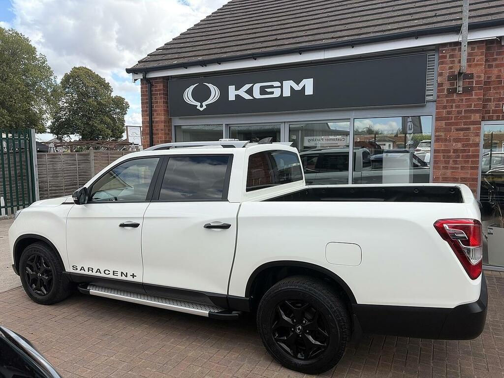 SsangYong Musso 2.2D Saracen Plus Pickup Double Cab Aut White