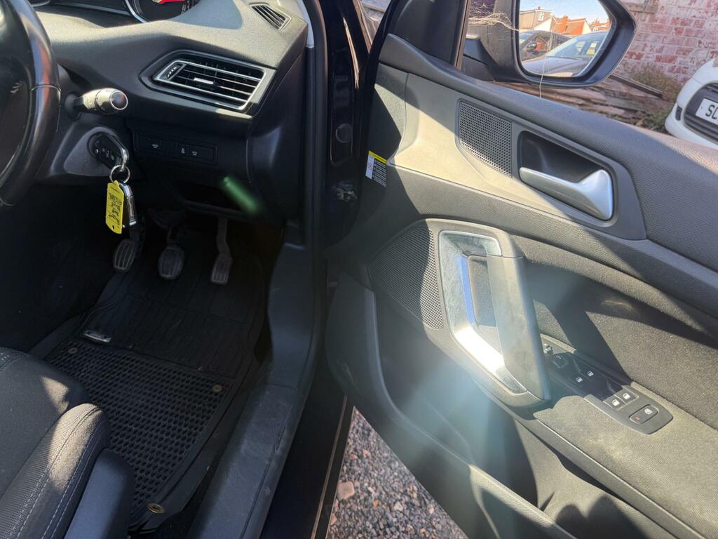 Peugeot 308 1.2 Puretech Allure Euro 6 Ss #17