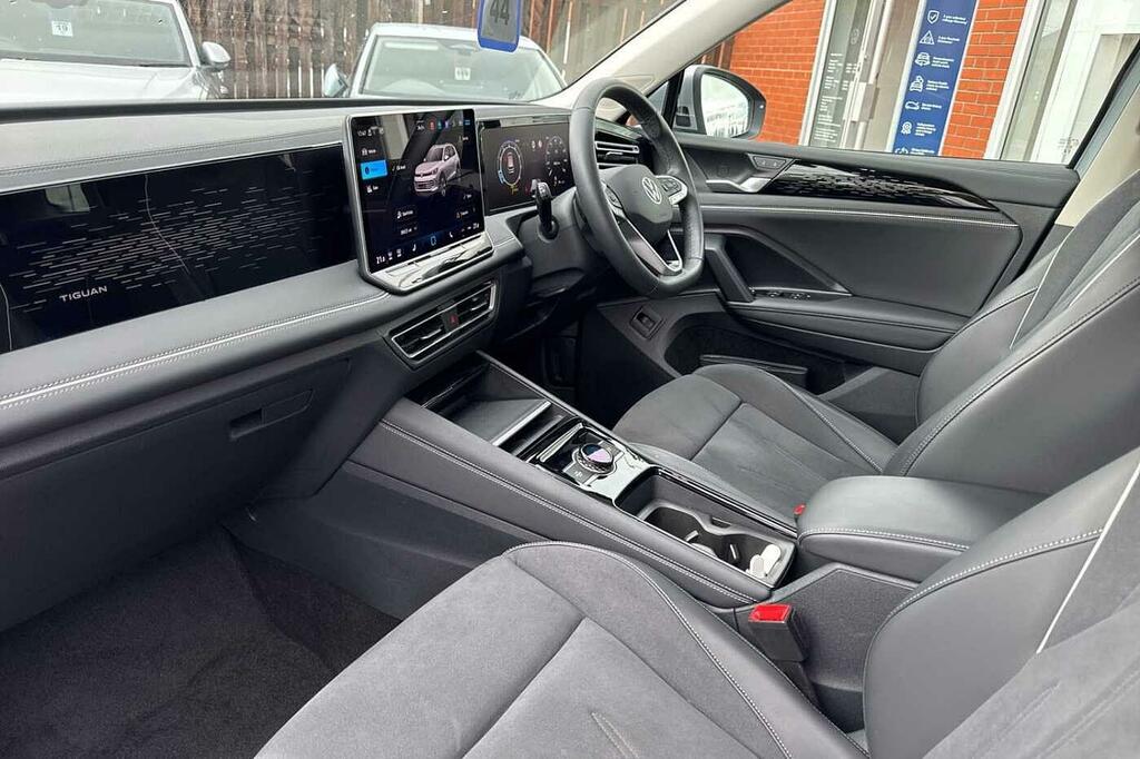 Volkswagen Tiguan 1.5 Etsi 150 Elegance Dsg WG24JVD Silver #2