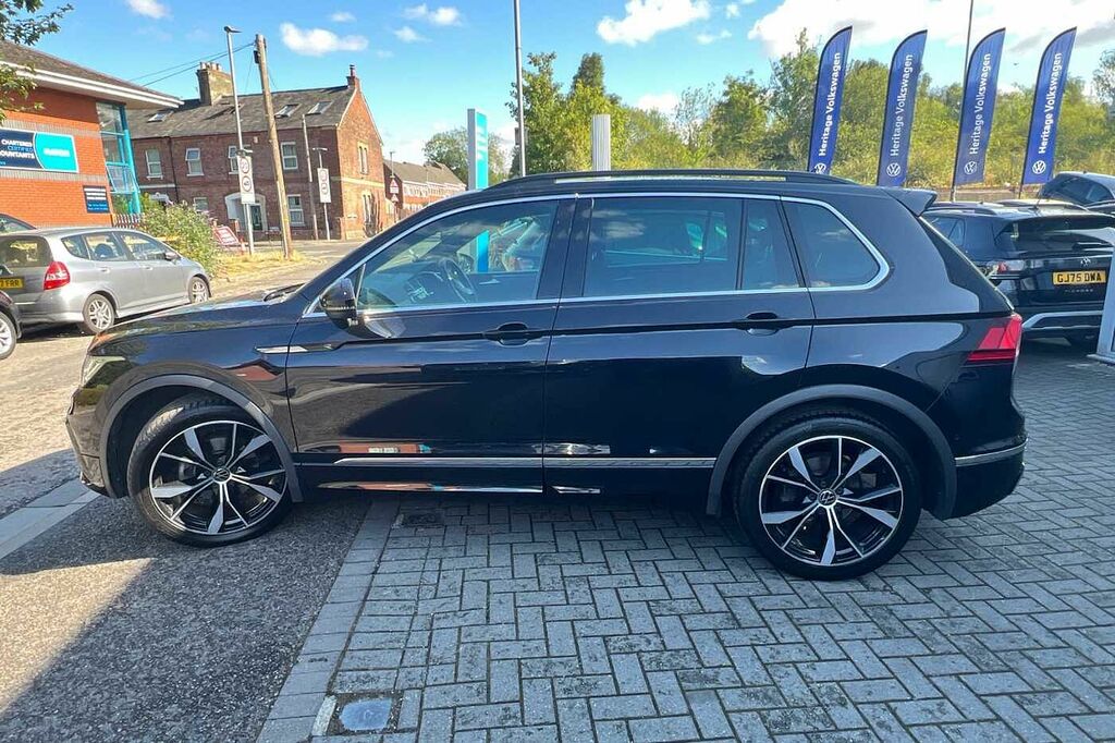 Volkswagen Tiguan 1.5 Tsi 150 R-line Dsg CX23ZTN Black #4