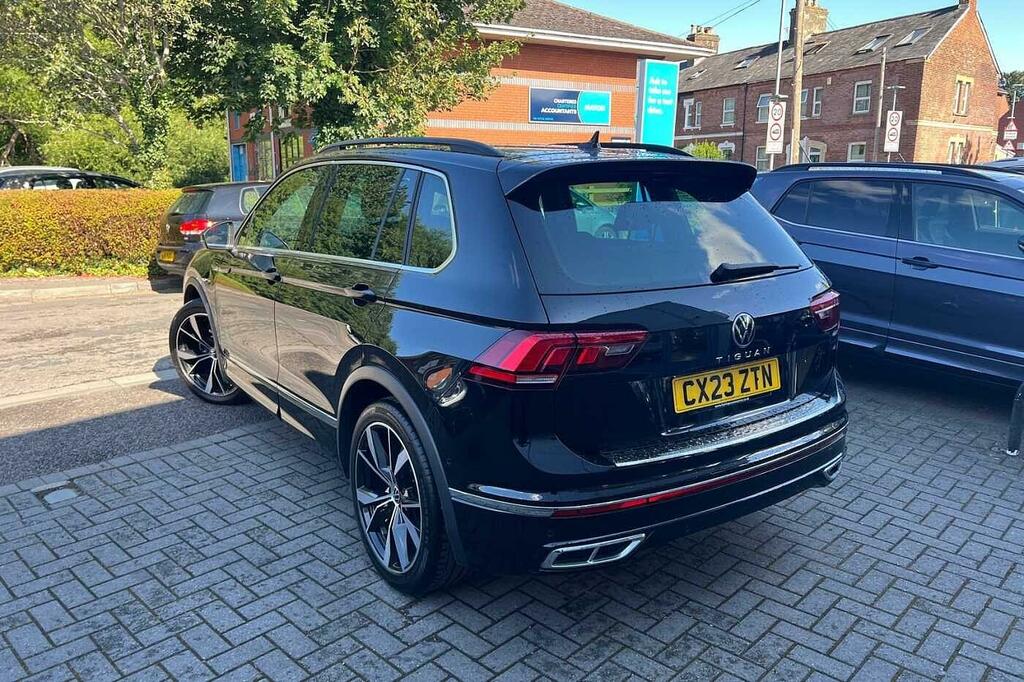 Volkswagen Tiguan 1.5 Tsi 150 R-line Dsg CX23ZTN Black #3