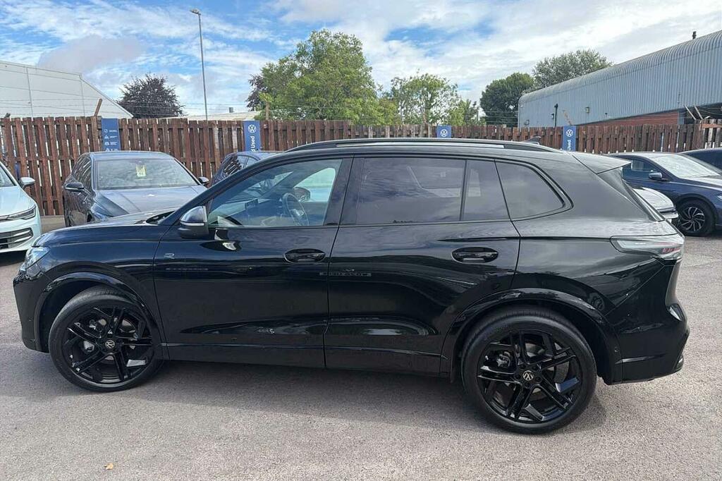 Volkswagen Tiguan 1.5 Etsi 150 Black Edition Dsg WD26TWX Black #4