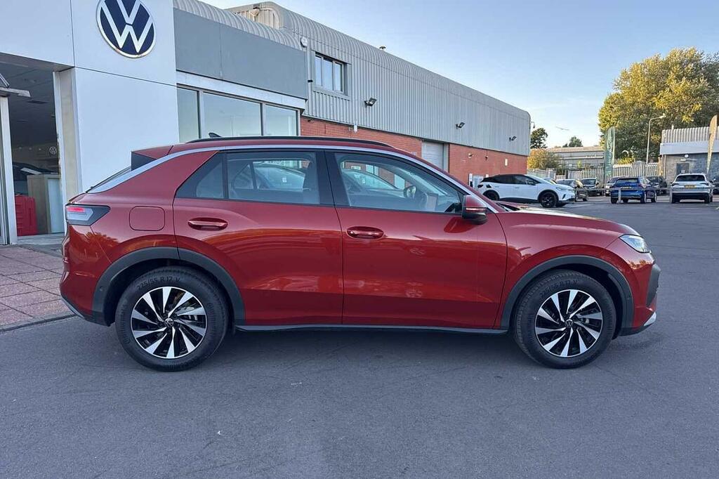 Volkswagen T-Roc 1.5 Etsi 150 Life Dsg WD26MWW Red #4