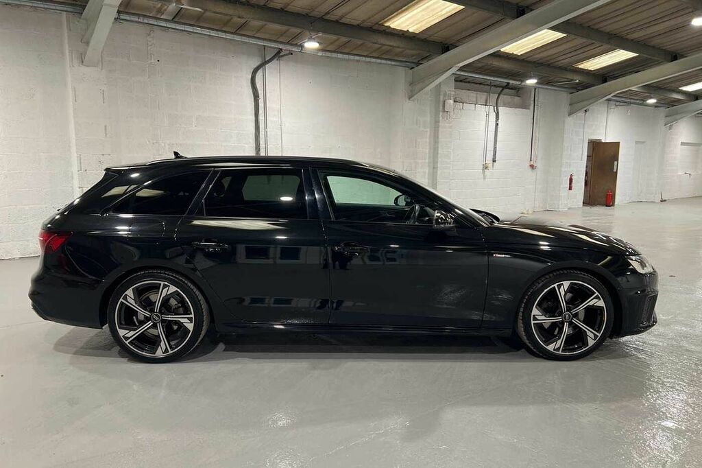 Audi A4 Avant Avant Black Edition 35 Tfsi 150 Ps S Tronic OU18JNL Blue #4
