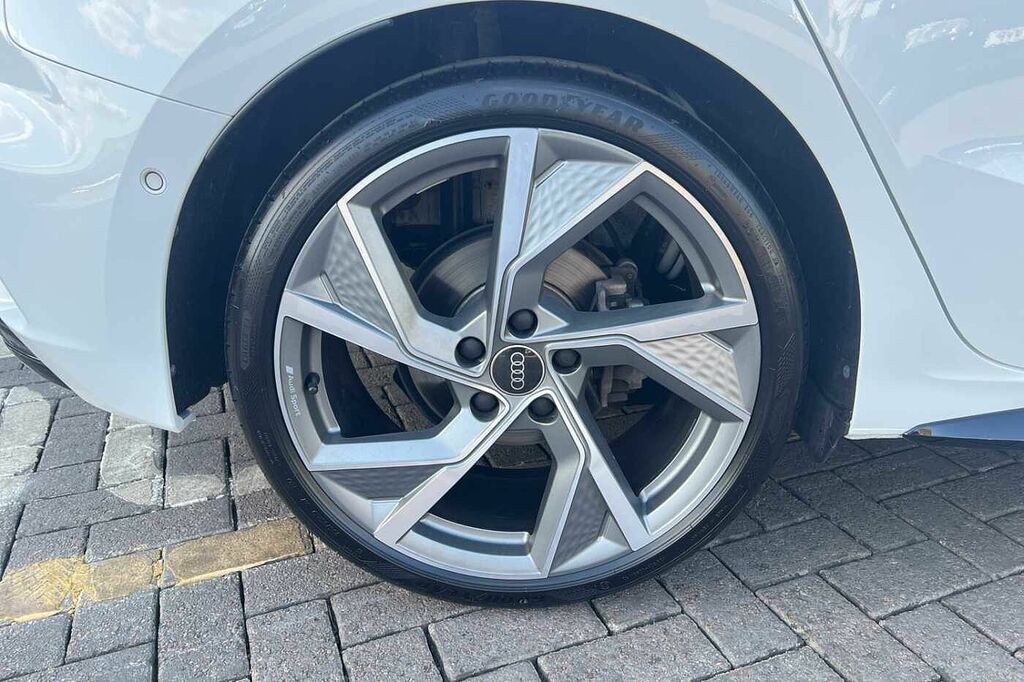 Audi A3 Black Edition 35 Tfsi 150 Ps 6-Speed White #5