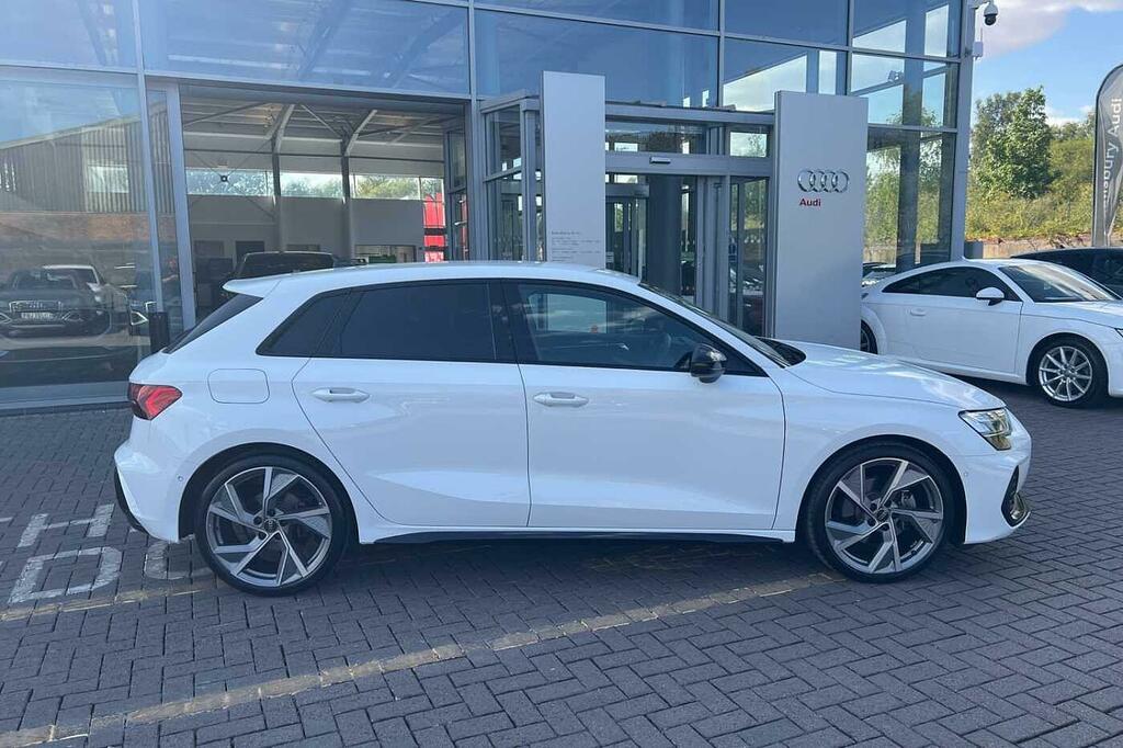 Audi A3 Black Edition 35 Tfsi 150 Ps 6-Speed White #4