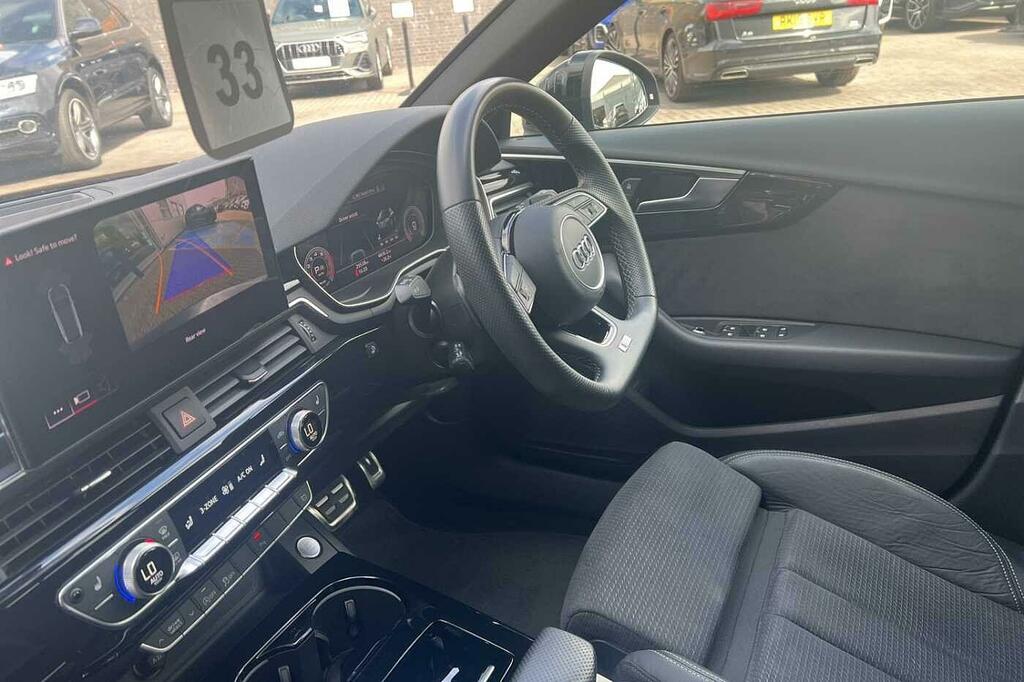 Audi A4 Avant Avant Black Edition 35 Tfsi 150 Ps S Tronic  #2