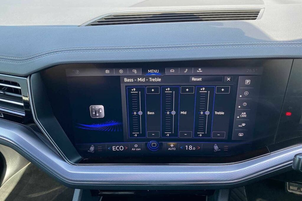 Volkswagen Touareg R-line Tech White #16