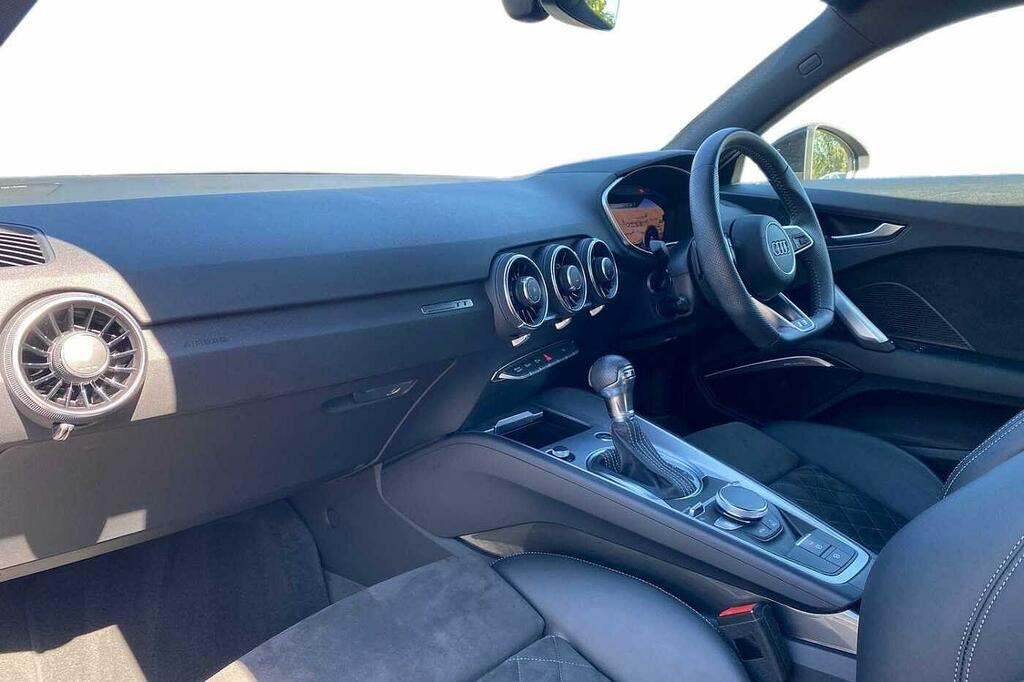 Audi TT Coup- Black Edition 40 Tfsi 197 Ps S Tronic Black #2