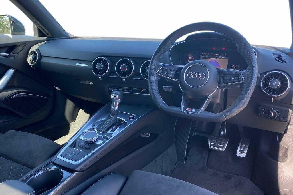 Audi TT 2.0 Tfsi 40 S Line Coupe S Tronic 197 Black #9